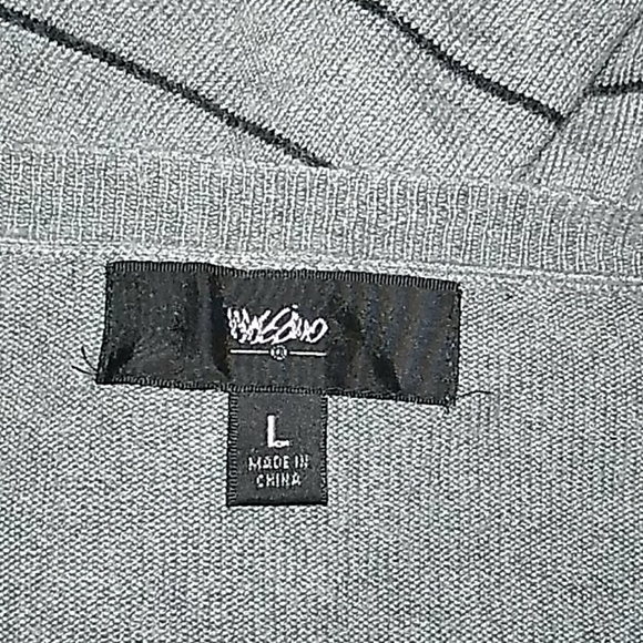 Mossimo Gray Striped V-Neck Long Sleeve Sweater - Picture 4 of 8